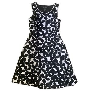 Black White Preppy Pretty Floral Pockets Classic Conservative Business Small